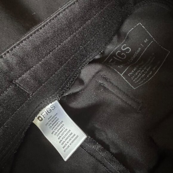 FIGS Black Oversized Rafaela Scrub Top & Zamora Joggers Set Size M - Picture 5 of 5